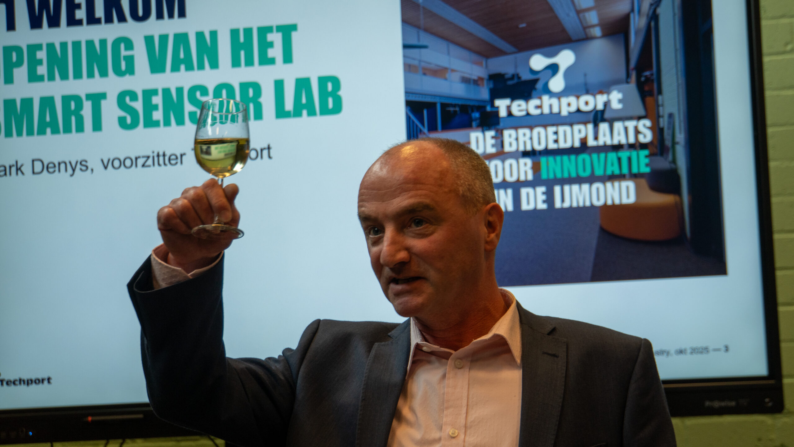 het smart sensor lab is open for business(es)