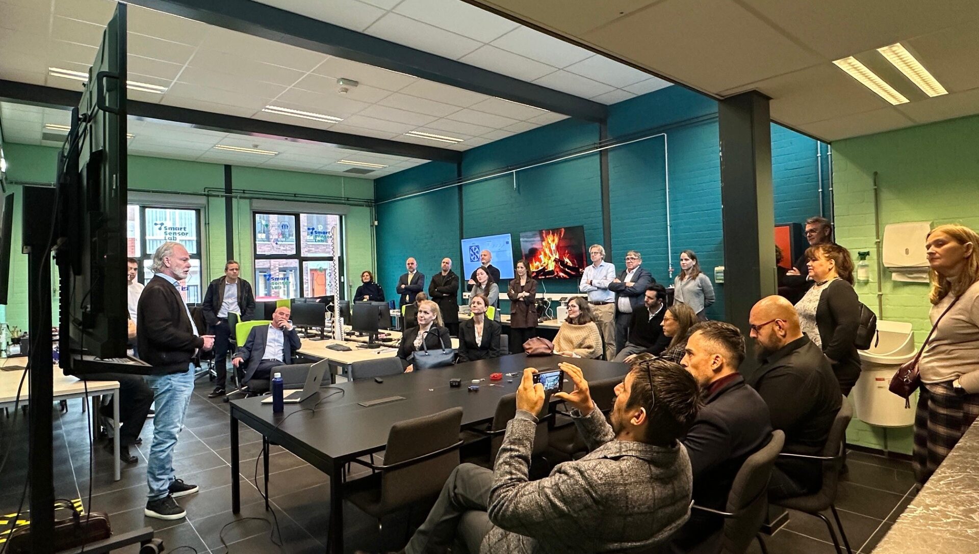 Internationale delegatie bezoekt Techport: kennisdeling en inspiratie