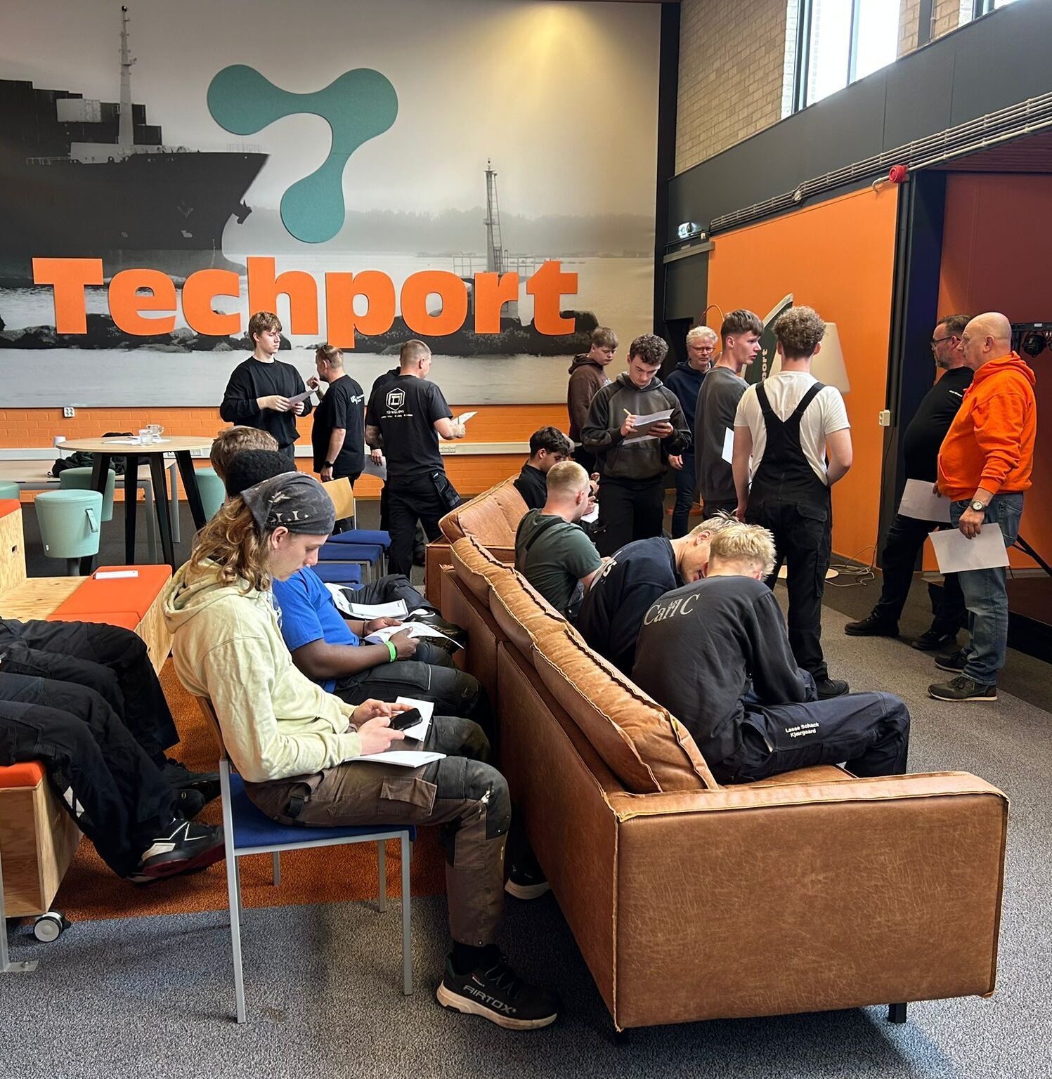 Deense studenten ontdekken kracht van samenwerking in het Noordzeekanaalgebied